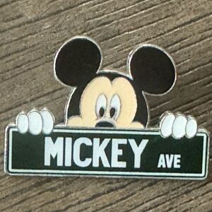 5/$25 Disney Street Signs Mickey Avenue Pin